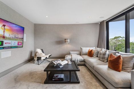 Photo of property in 98 Paritai Drive, Orakei, Auckland, 1071