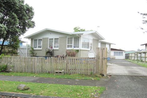 Photo of property in 8 Comet Crescent, Mangere, Auckland, 2022