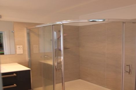 Photo of property in 2/10 Centorian Drive, Windsor Park, Auckland, 0632