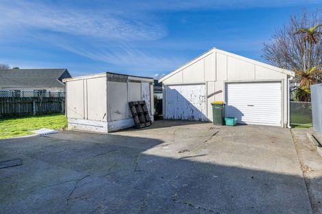 Photo of property in 74 Queenwood Road, Levin, 5510