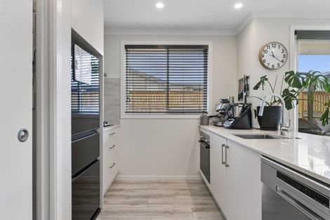 Photo of property in 3 Hauruia Way, Pyes Pa, Tauranga, 3112