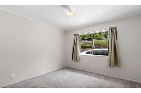 Photo of property in 8 Limmer Place, Browns Bay, Auckland, 0632