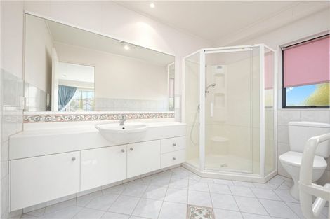 Photo of property in 2/2 Hobie Court, West Harbour, Auckland, 0618