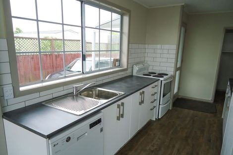 Photo of property in 6 Karaka Street, Inglewood, 4330