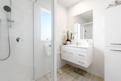 Photo of property in 11 Kamahi Crescent, Papamoa Beach, Papamoa, 3118