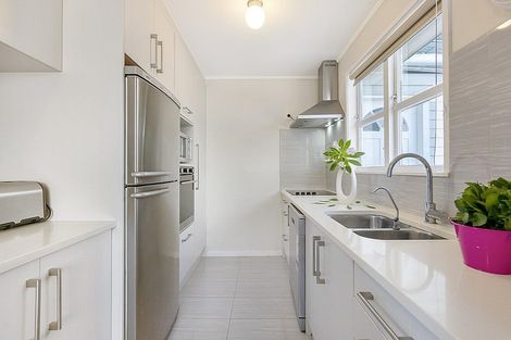 Photo of property in 3/14 Orchid Place, Te Atatu South, Auckland, 0610