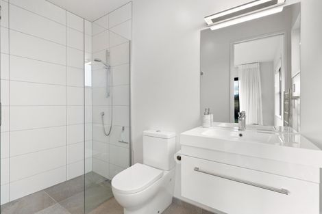 Photo of property in 8 The Heights Avenue, Wanaka, 9305