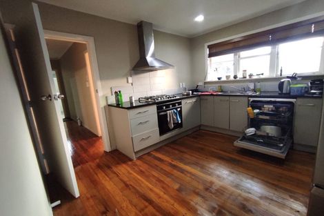 Photo of property in 69 Dundale Avenue, Blockhouse Bay, Auckland, 0600