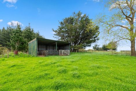 Photo of property in 111 Clifford Road, Eltham, 4322