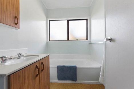 Photo of property in 12 Granville Drive, Massey, Auckland, 0614