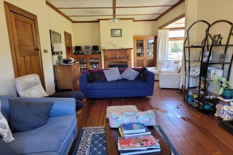 Photo of property in 52 Kitchener Street, Martinborough, 5711