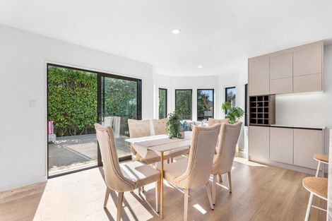 Photo of property in 2/19 Rodney Road, Northcote Point, Auckland, 0627