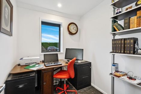 Photo of property in 1 Bellbird Place, Rolleston, 7614