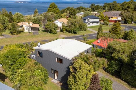 Photo of property in 27 Kaiuru Avenue, Pukawa Bay, Turangi, 3381