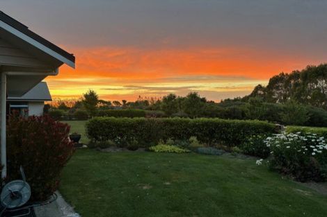 Photo of property in 20 Loveston Lane, Kelvin Grove, Palmerston North, 4470