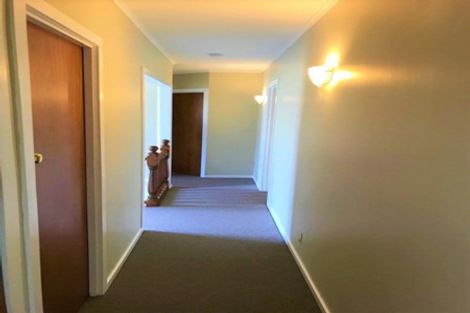 Photo of property in 7 Callender Place, Shelly Park, Auckland, 2014