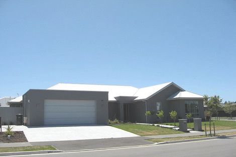 Photo of property in 43 Reka Street, Parklands, Christchurch, 8083
