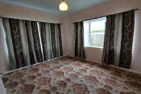 Photo of property in 33 Beach Street, Fitzroy, New Plymouth, 4312