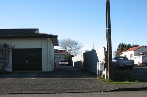 Photo of property in 219c Park Street, Winton, 9720