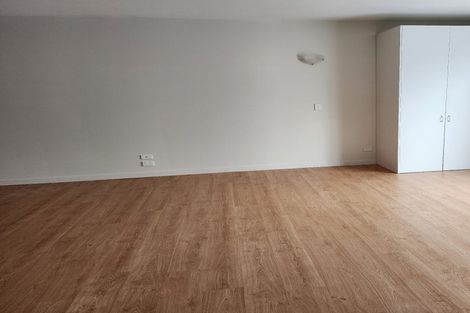 Photo of property in 46 Spinnaker Drive, Te Atatu Peninsula, Auckland, 0610