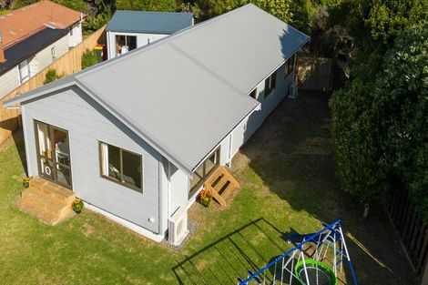 Photo of property in 65 Queens Road, Waikanae Beach, Waikanae, 5036