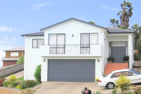 Photo of property in 11 Maidstone Place, Oteha, Auckland, 0632