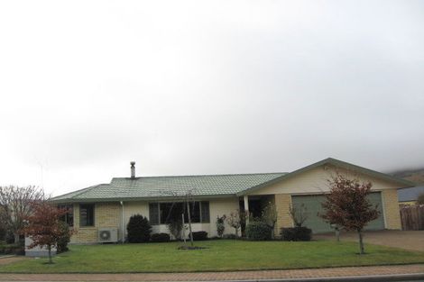 Photo of property in 29 Copper Beech Avenue, Frankton, Queenstown, 9300