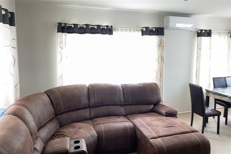 Photo of property in 1/25 Glenlea Place, Flat Bush, Auckland, 2019