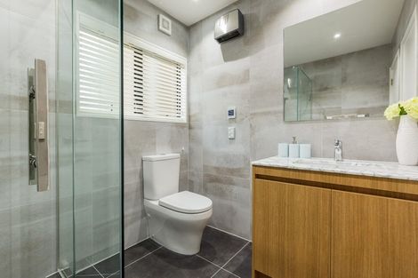 Photo of property in 2/1 Livingstone Street, Milford, Auckland, 0620