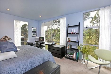 Photo of property in 25 Landing Road, Titirangi, Auckland, 0604