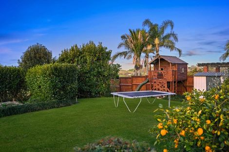 Photo of property in 2 Stonebridge Road, Temple View, Hamilton, 3289