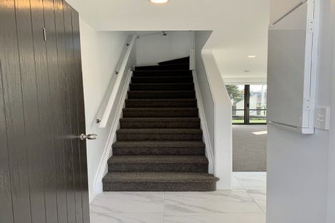 Photo of property in 1/3 Fairdale Place, Birkdale, Auckland, 0626