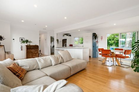 Photo of property in 407a Main Road, Huapai, Kumeu, 0810