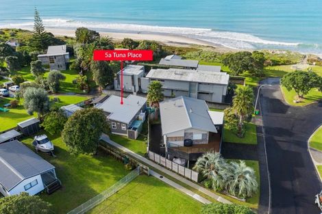 Photo of property in 5a Tuna Place, Whiritoa, Whangamata, 3691