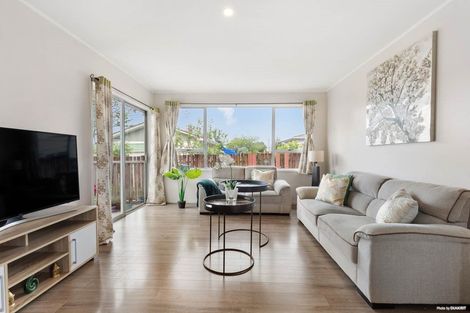 Photo of property in 27 Sandrine Avenue, Clover Park, Auckland, 2019