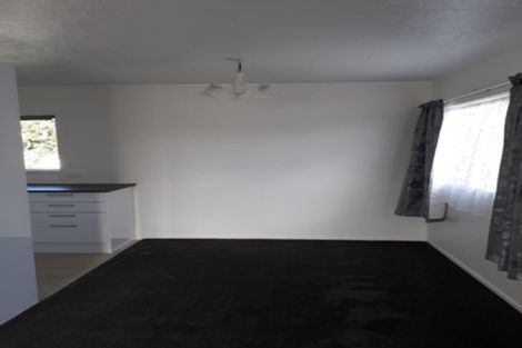 Photo of property in 5 Arlette Place, Massey, Auckland, 0614