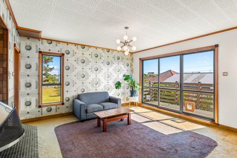 Photo of property in 6 Toi Street, Otaki Beach, Otaki, 5512