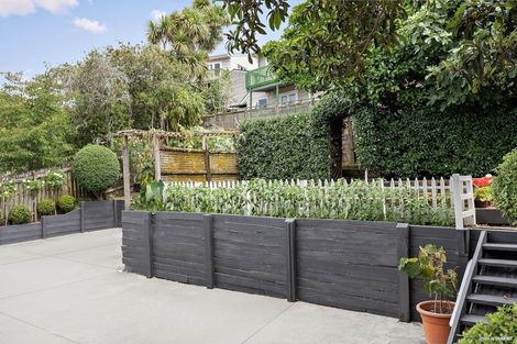 Photo of property in 2/20 Hogans Road, Glenfield, Auckland, 0629