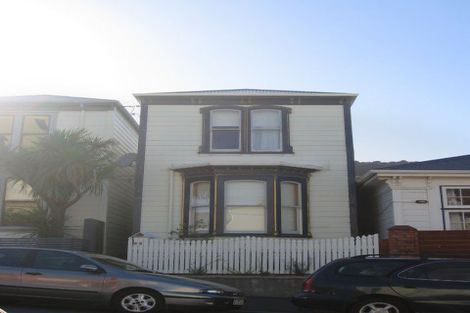 Photo of property in 24 Roxburgh Street, Mount Victoria, Wellington, 6011