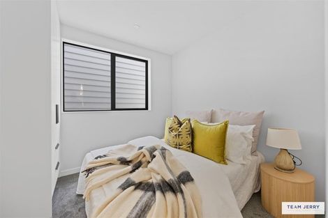 Photo of property in 63 Whare Kauri Road, Papakura, 2110