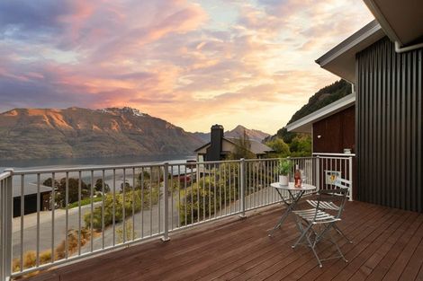 Photo of property in 45 Dart Place, Fernhill, Queenstown, 9300