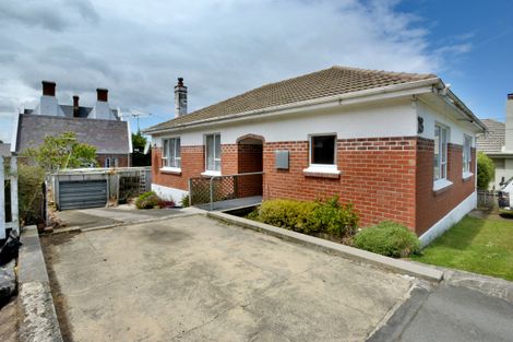 Photo of property in 18 Asquith Street, Caversham, Dunedin, 9012