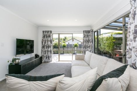 Photo of property in 4 West Place, Greenmeadows, Napier, 4112