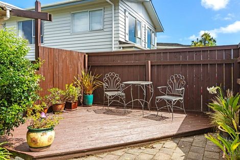 Photo of property in 20 Cassley Crescent, Papakowhai, Porirua, 5024