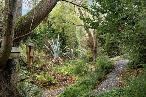 Photo of property in 37 Settlement Hill Road, Owaka, 9586