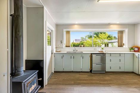 Photo of property in 5 Colac Street, Avondale, Christchurch, 8061