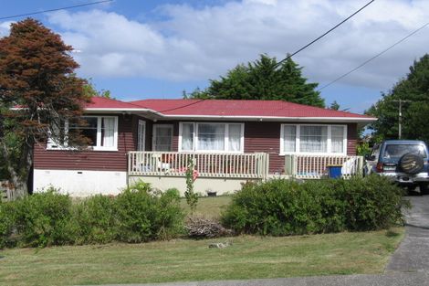 Photo of property in 11 Fairclough Road, Beach Haven, Auckland, 0626