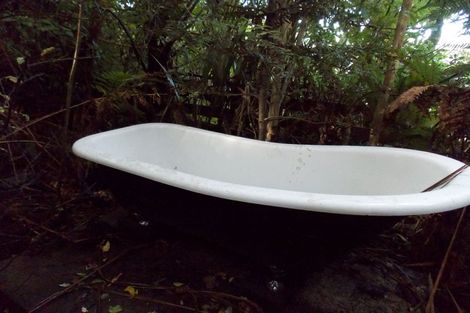 Photo of property in 21a Cotswold Crescent, Newlands, Wellington, 6037