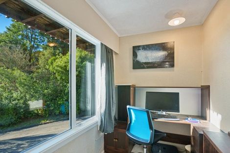 Photo of property in 10 Haven Grove, Naenae, Lower Hutt, 5011