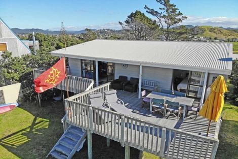 Photo of property in 104 Ocean Beach Road, Tairua, 3508